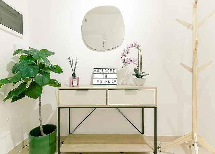 Rismondo 89 - 90m Piazza Roma Модена